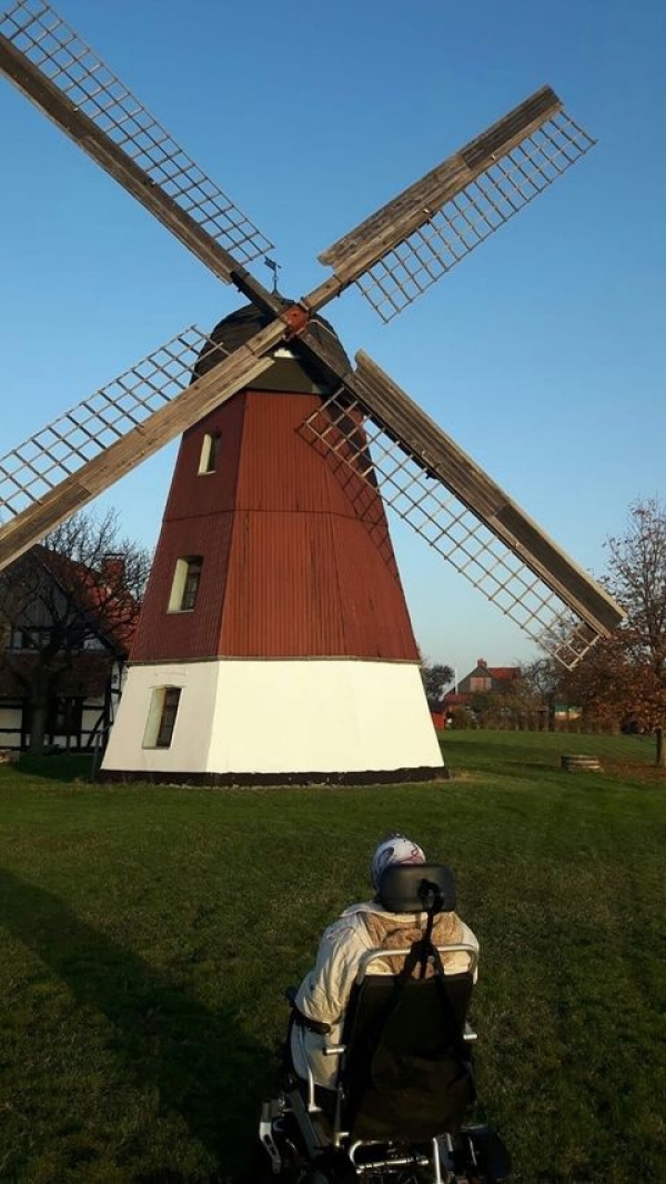 "Jemanden wie Sie muss ich nicht untersuchen, Sie haben nur kulturellen Stress." - Meryem-Luise erz&auml;hlt uns von ihrem jahrelangem Leidensweg bis zur Diagnose ME/CFS